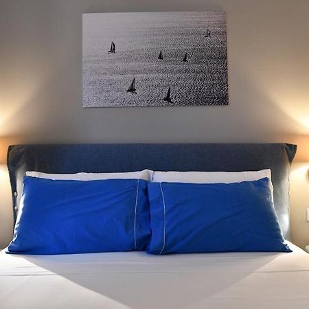 Il Picchio Di Chiaia Hotel เนเปิลส์ ภายนอก รูปภาพ