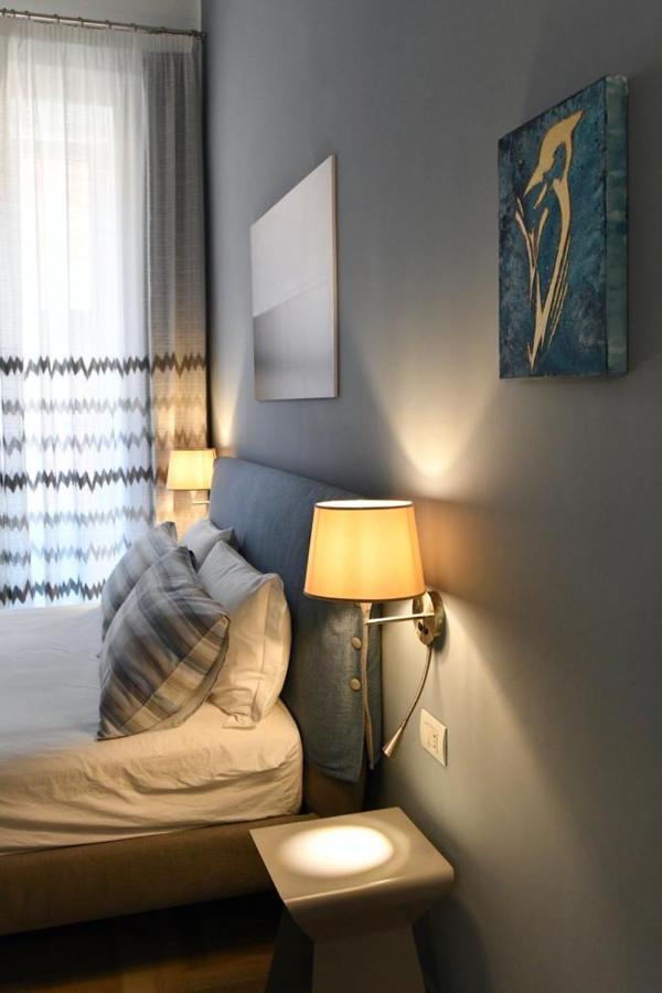 Il Picchio Di Chiaia Hotel เนเปิลส์ ภายนอก รูปภาพ
