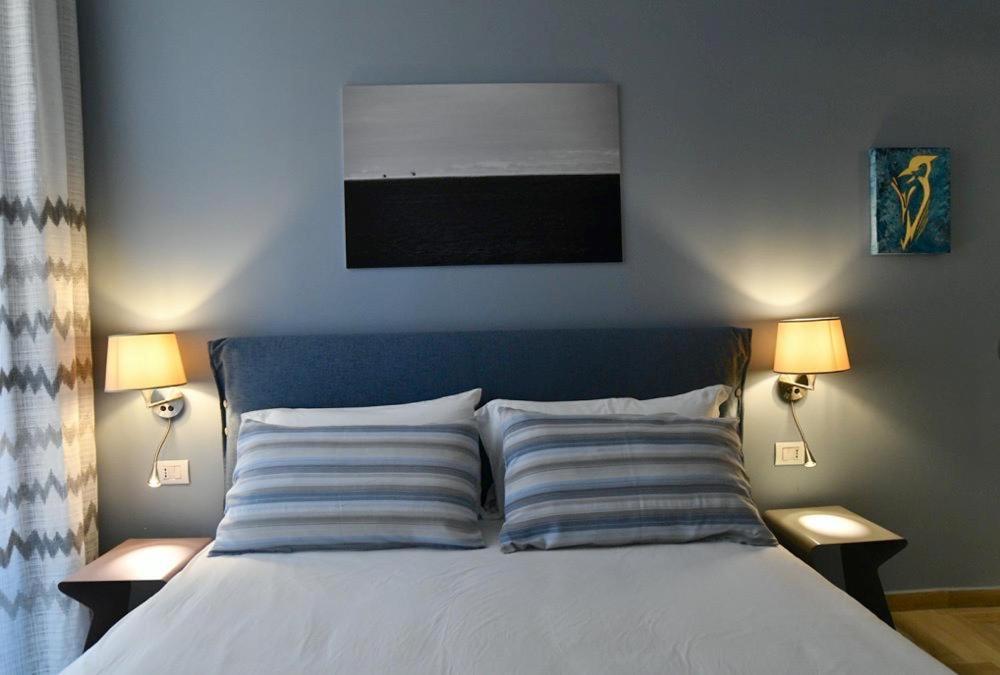 Il Picchio Di Chiaia Hotel เนเปิลส์ ภายนอก รูปภาพ