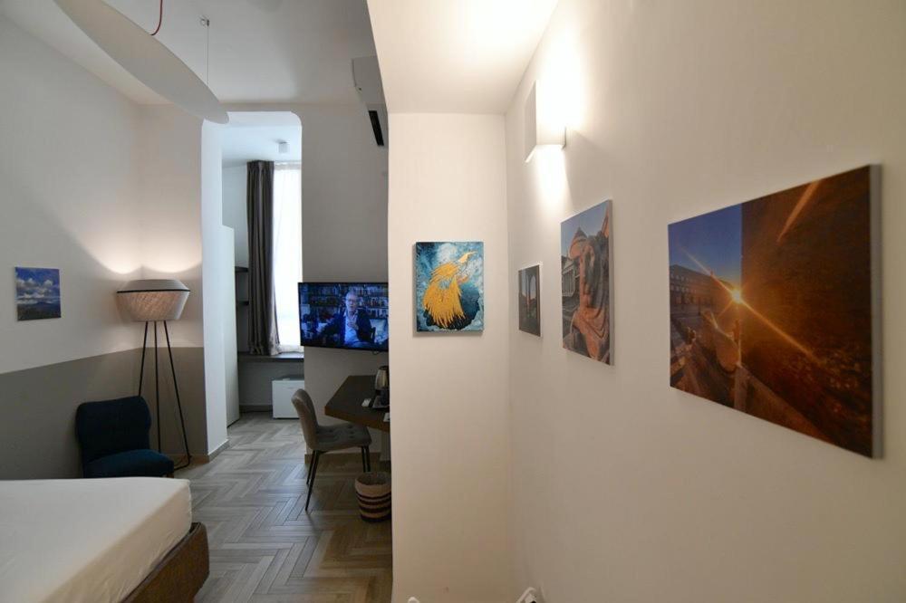 Il Picchio Di Chiaia Hotel เนเปิลส์ ภายนอก รูปภาพ